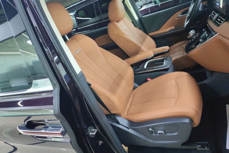 Used Hongqi HQ9 PHEV 2024 2.0T Four-Wheel Drive Business Edition Right Front Seat