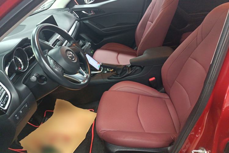 Used Mazda 3 Axela 2016 Sedan 1.5L Automatic Comfort Model
