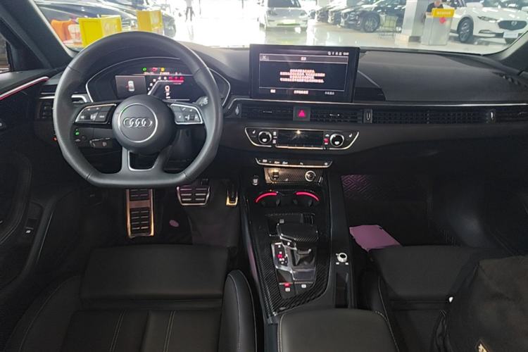 Used Audi A4L 2024 40 TFSI Luxury Dynamic Edition Center Console