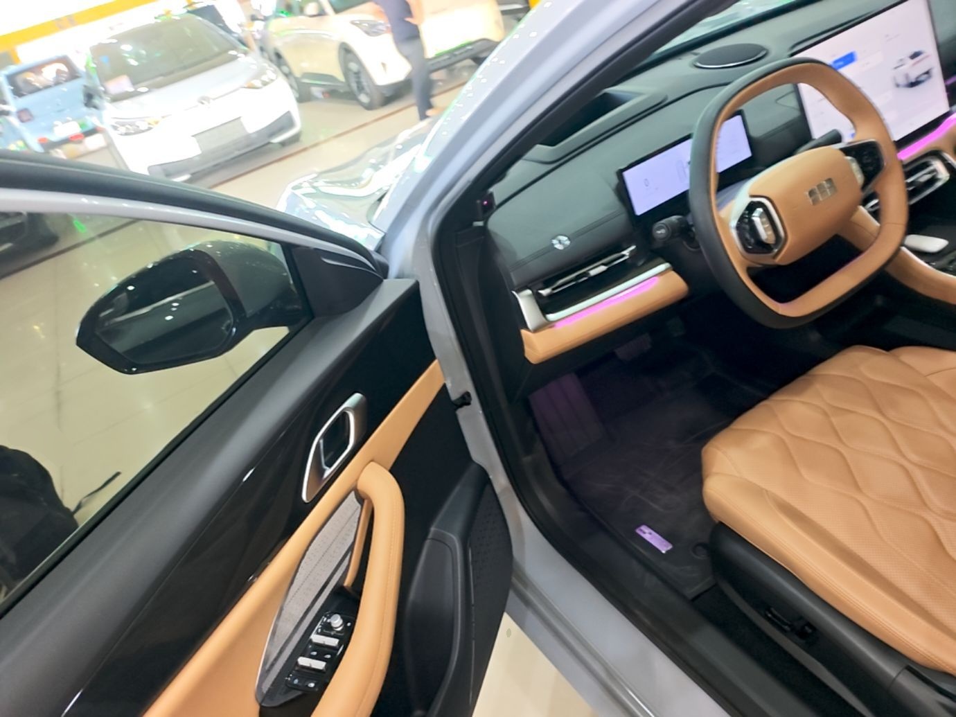 Geely Galaxy A7 2025 Model EM-i 150km Exploration+ Edition — снимка 18