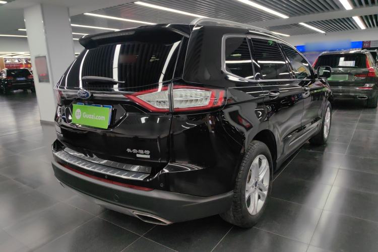 Used Ford Edge 2015 2.0T GTDi Two-Wheel-Drive High-Line Version
