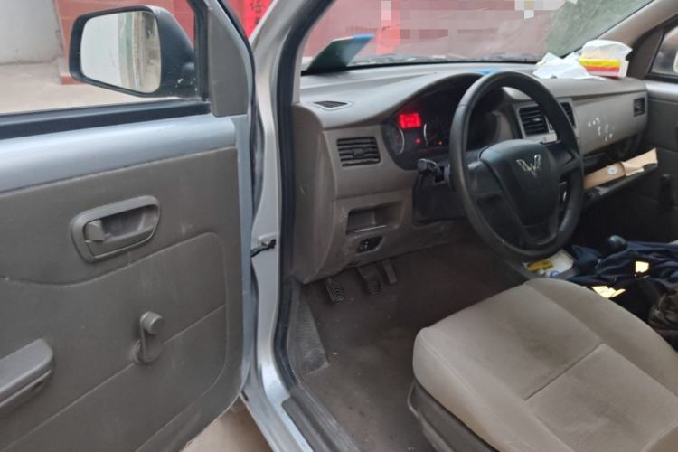 Used Wuling Rongguang V 2019 1.5L Window-Sealed Utility Model China VI LAR Driver Seat