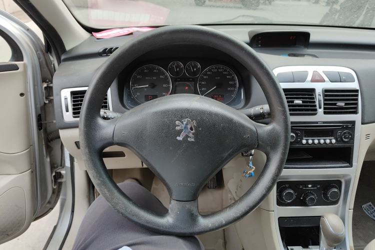 Used Peugeot 307 2013 Hatchback 1.6L Automatic Comfort Edition Steering Wheel