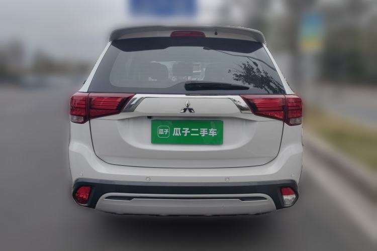 Used Mitsubishi Outlander 2019 2.0L Two-Wheel Drive Comfort Edition 5 Seats China V Standard
