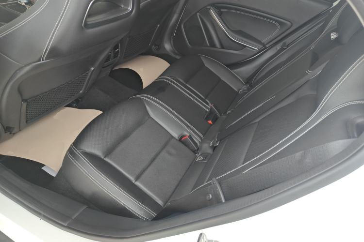 Used Mercedes-Benz GLA 2019 GLA 200 Fashion Model Left Rear Seat