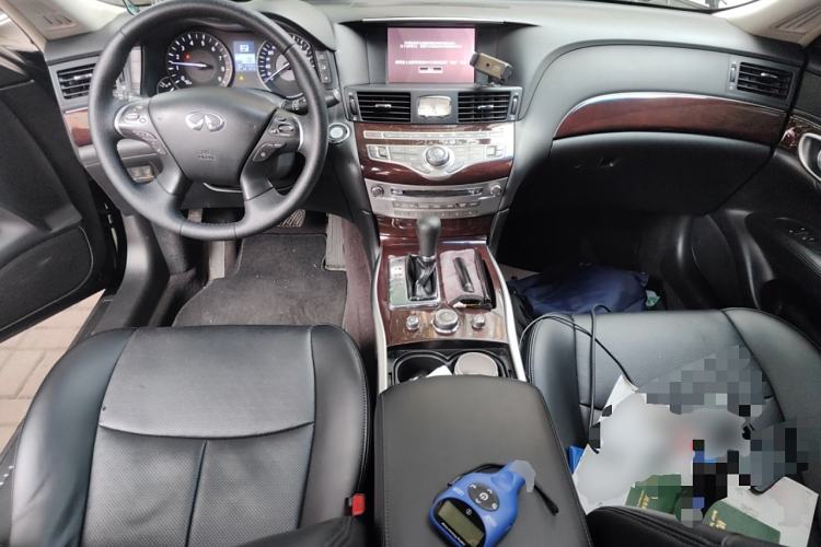 Used Infiniti M Series 2011 M25 Luxury Model