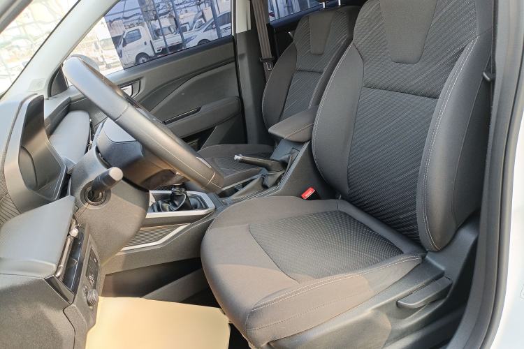 Used Wuling Alvez 2022 1.5L Manual Free-Style Model