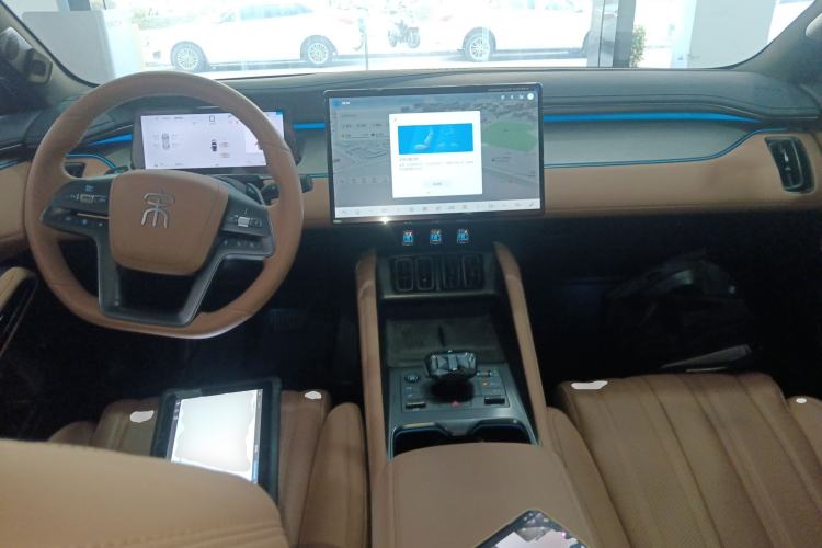 Used BYD Song L EV 2025 Intelligent Driving Version 662 km LiDAR Excellence Edition
