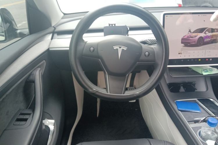 Used Tesla Model Y 2024 Long-Range All-Wheel-Drive Version
