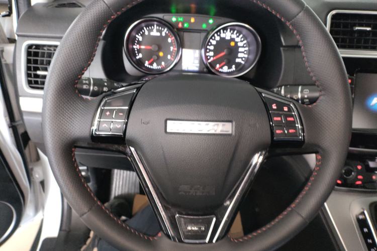 Used Haval M6 2019 1.5T DCT Two-Wheel Drive Elite Version China VI Standard Steering Wheel