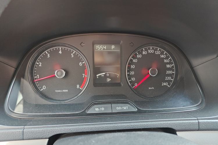 Used Volkswagen Lavida 2013 Revised Classic 1.6L Automatic Fashion Edition
