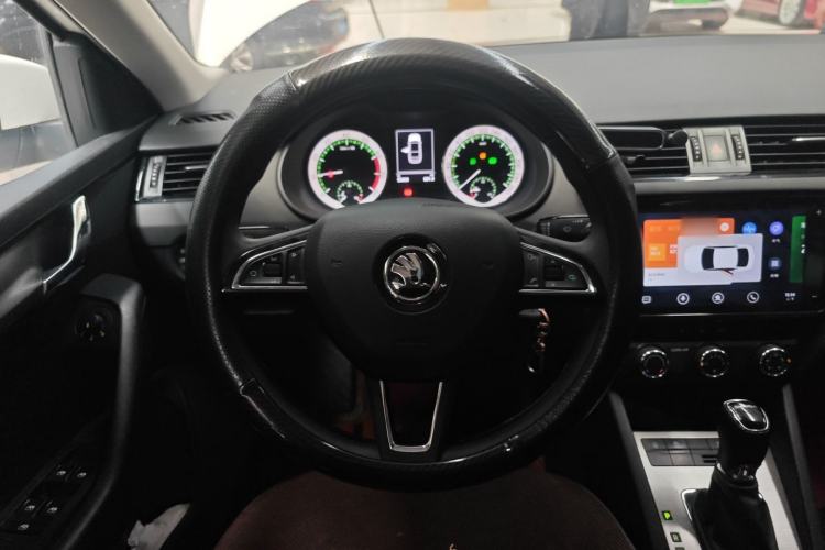 Used Skoda Octavia 2022 1.5L Automatic Comfort Edition Steering Wheel