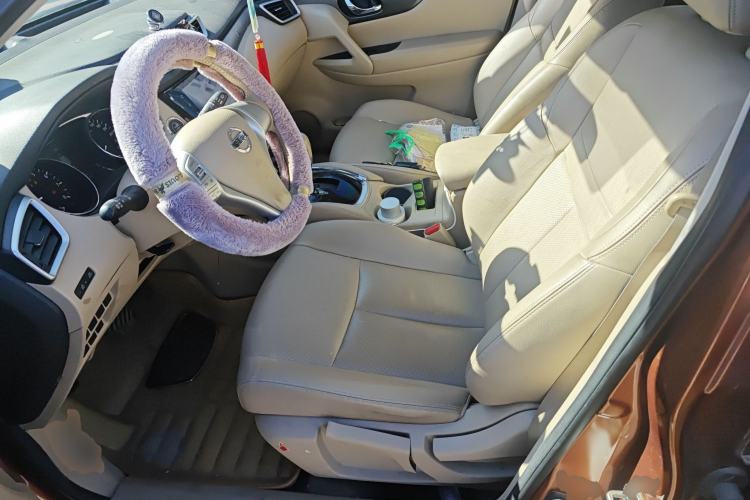 Used Nissan X-Trail 2015 2.0L CVT Comfort MAX Edition 2WD
