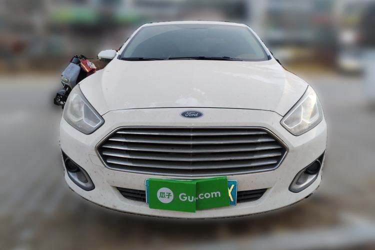 Used Ford Escort 2015 1.5L Automatic Fashion Model
