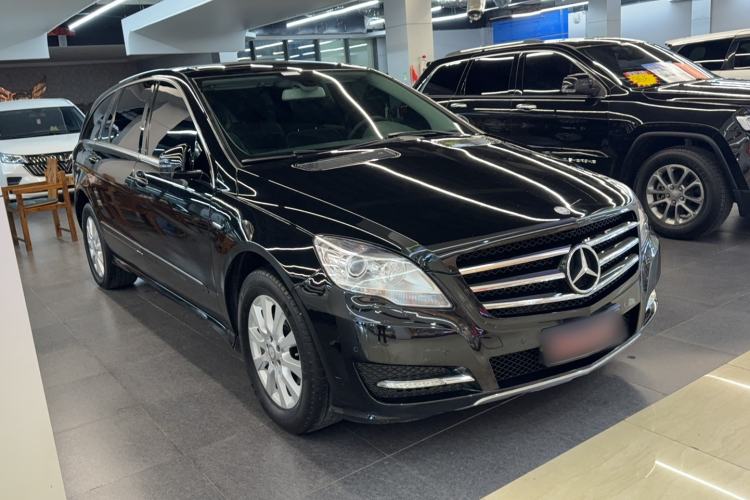 Used Mercedes-Benz R-Class 2017 R 320 4MATIC Business Edition Prestige Model