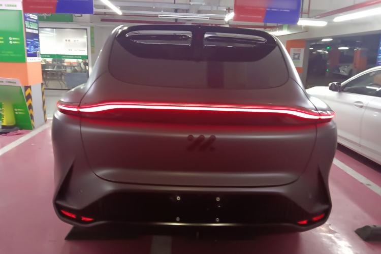 Used IM LS7 2023 100kWh Pro All-Wheel-Drive Version