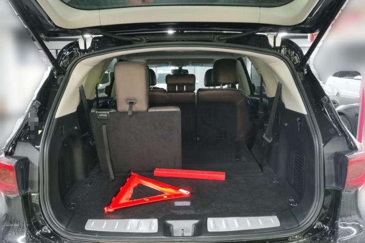 Used Infiniti QX60 2018 2.5 S/C Hybrid Two-Wheel-Drive Champion Family Edition
