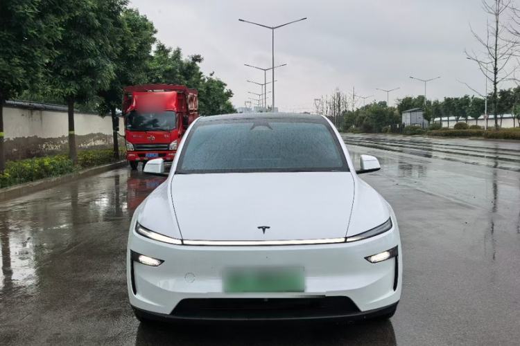 Used Tesla Model Y 2026 Rear-Drive Model Exterior 1
