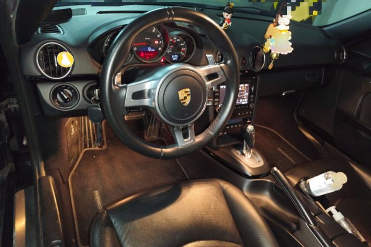 Used Porsche Cayman 2012 Cayman Black Edition 2.9L Center Console