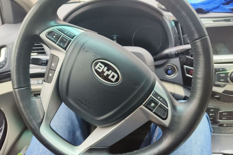Used BYD Surui 2012 1.5L Manual Luxury Version Steering Wheel