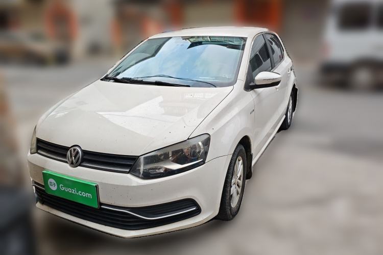 Used Volkswagen Polo 2016 1.4L Manual Fashion Model Front