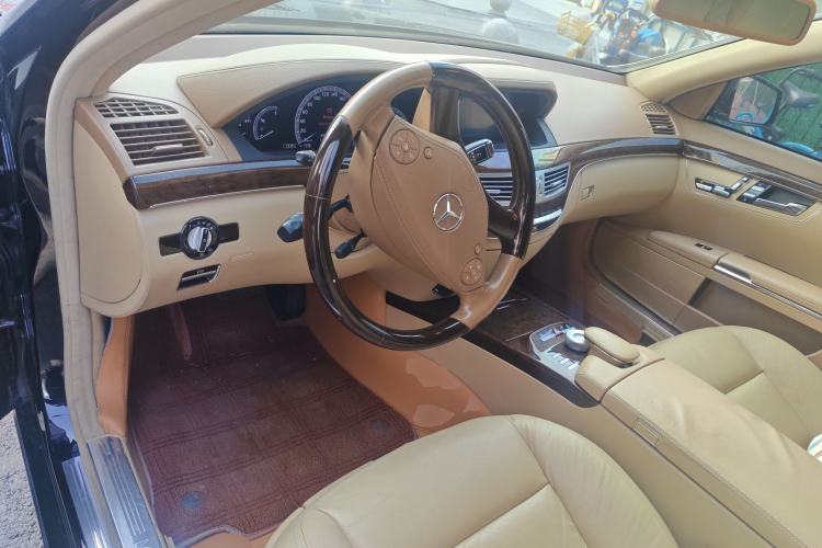 Used Mercedes-Benz S-Class 2012 S 300 L Business Standard Model