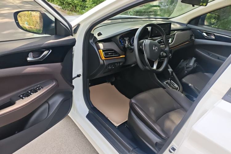 Used CHANGAN Eado DT 2021 1.6L Automatic Luxury Model
