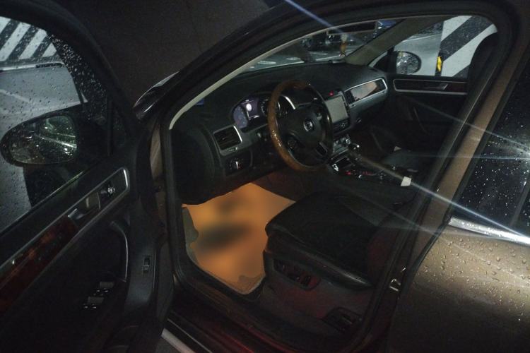 Used Volkswagen Touareg 2011 3.0 TSI High-End Version