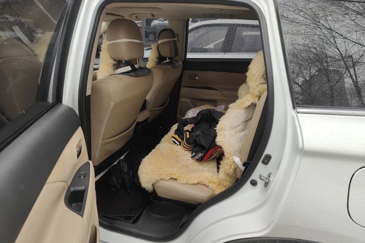 Used Mitsubishi Outlander 2016 2.4L 4x4 Elite Edition 5 Seats
