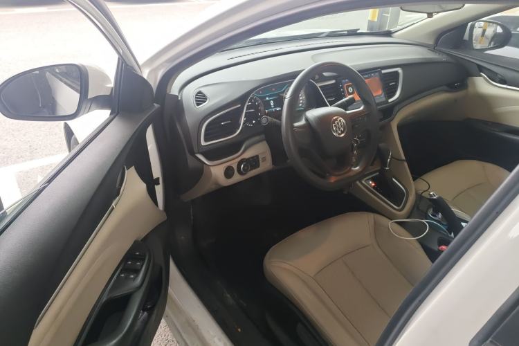 Used Buick GT 2016 15N Automatic Elite Edition Interior 3