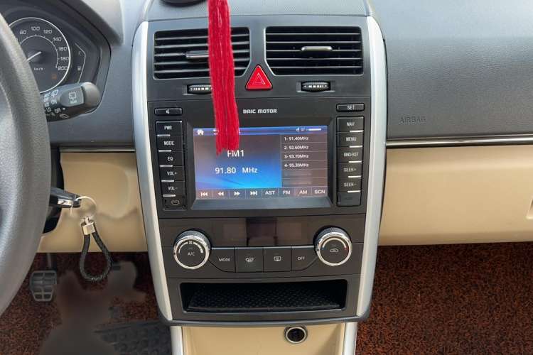 Used BAIC Senova D20 2015 Hatchback 1.5L Manual Leshang Version
