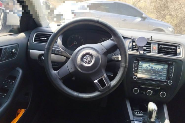 Used Volkswagen Sagitar 2014 Revised Version 1.6L Automatic Comfort Edition