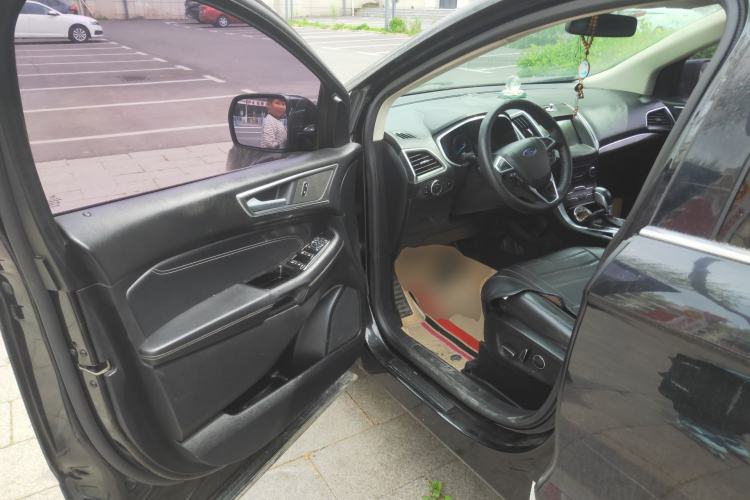 Used Ford Edge 2016 EcoBoost 245 Four-Wheel Drive Titanium Edition 7-Seater
