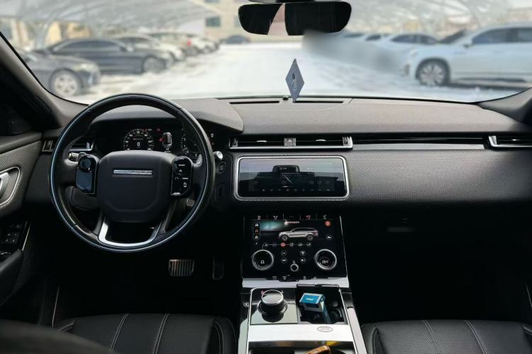Used Land Rover Range Velar 2017 P380 R-DYNAMIC SE Interior 1