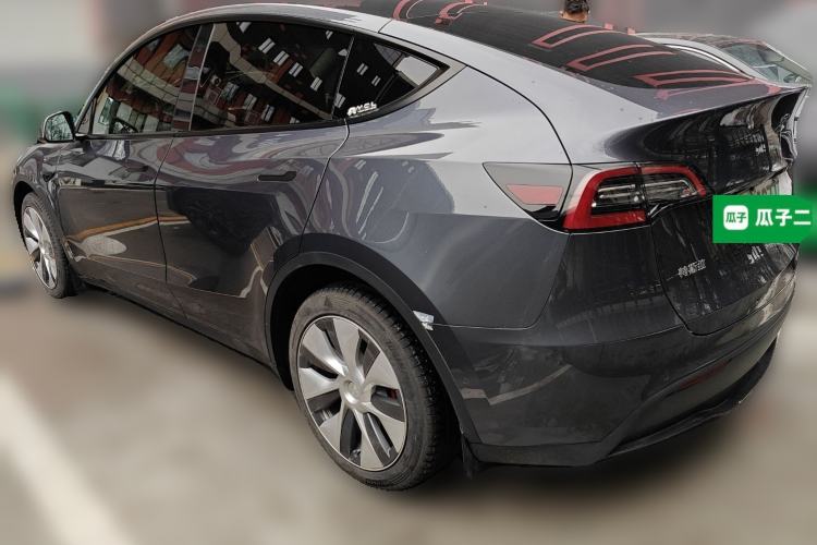 Used Tesla Model Y 2022 Long-Range All-Wheel-Drive Version