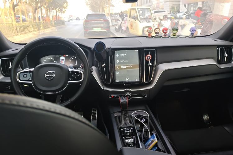 Used Volvo XC60 2019 T5 4x4 Zhiyuan Sport Edition China V Standard