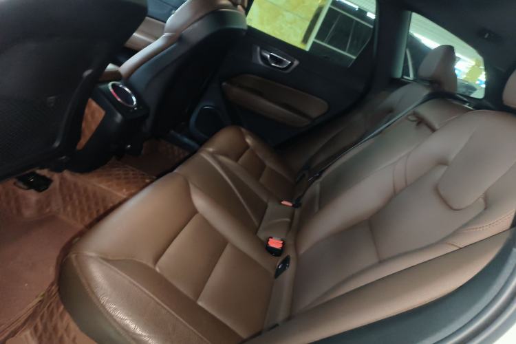 Used Volvo XC60 2022 B5 4x4 Zhiyi Luxury Edition Left Rear Seat