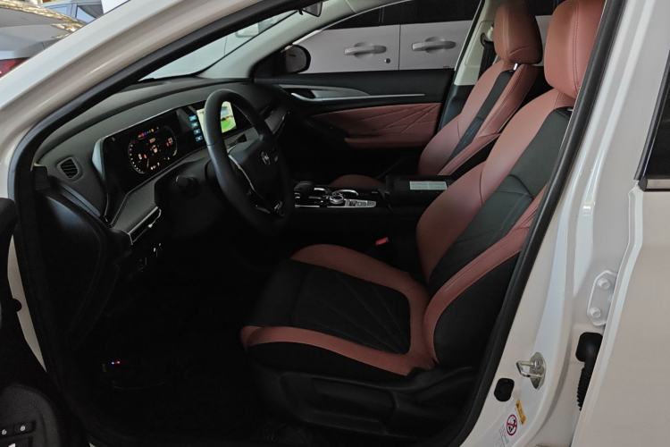 Used Changan Eado 2023 Changan Edition PLUS Blue Whale NE 1.4T GDI DCT Prestige Version
