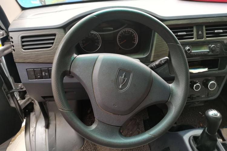 Used Jinbei Hiace X30 2020 1.5L Super-Comfortable Version China VI Standard SWC15M
