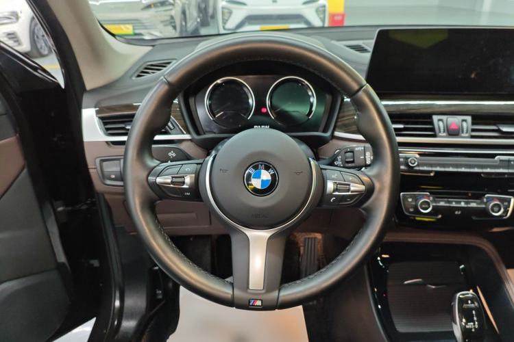 Used BMW X1 2022 xDrive25Li Luxury Model Steering Wheel