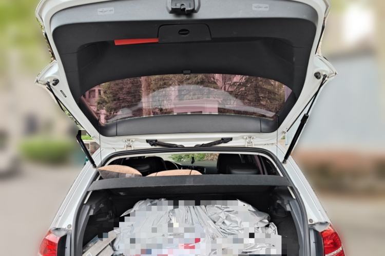 Used Volkswagen Golf 2016 1.6L Automatic Comfort Model Trunk