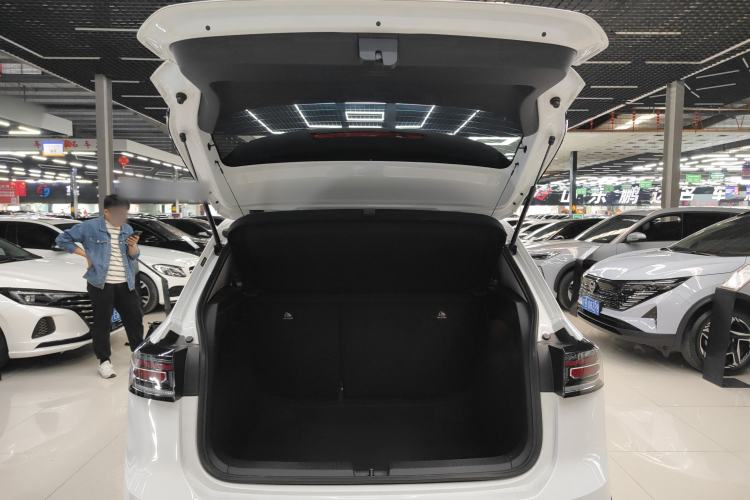 Used Volkswagen Tharu 2025 New Sharp 1.5L Sharp Edition Trunk