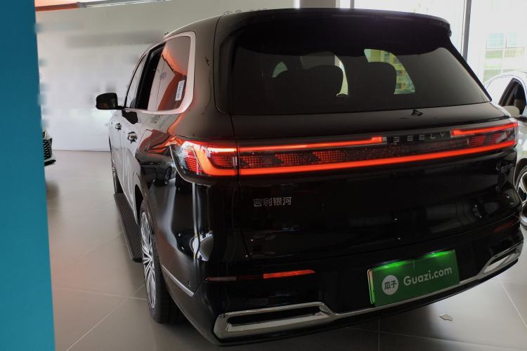 Used Geely Galaxy M9 2025 Model 210km Four-Wheel-Drive Leading Edition Rear Left 45 Deg