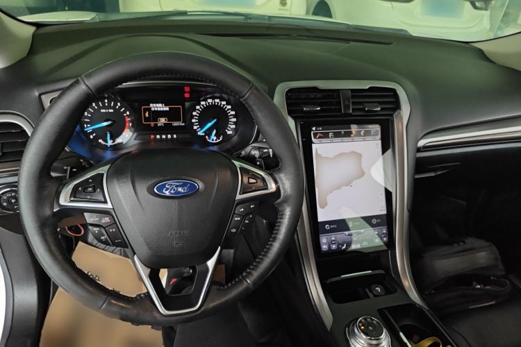 Used Ford Mondeo 2017 Facelifted EcoBoost 180 Fashion Edition Center Console