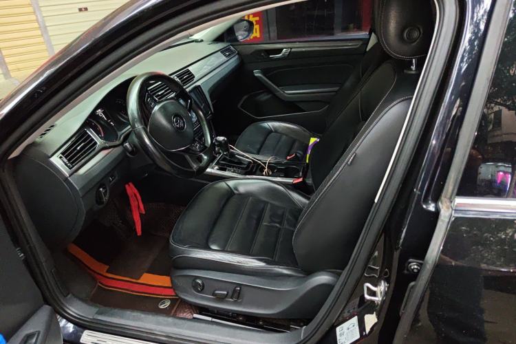 Used Volkswagen Passat 2017 330TSI DSG Luxury Edition
