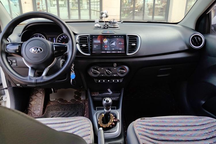 Used Kia Pegas 2017 1.4L Manual Value Edition Center Console