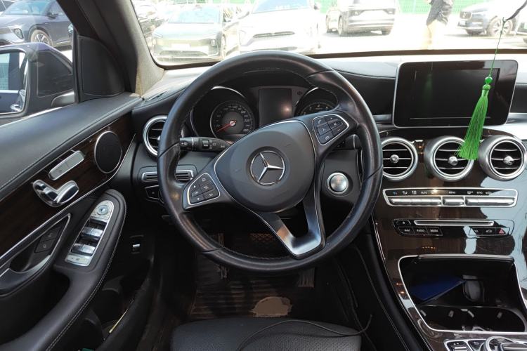 Used Mercedes-Benz GLC 2019 GLC 260 L 4MATIC Dynamic Model
