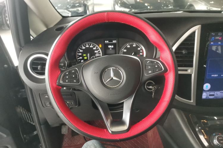 Used Mercedes-Benz Vito 2018 2.0T Business Version China VI Emission Standard Steering Wheel