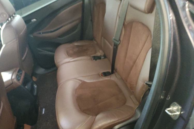 Used Buick Envision 2017 28T Four-Wheel Drive Elite Model Left Rear Seat