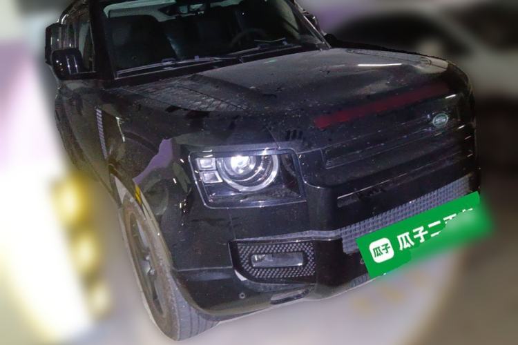 Used Land Rover Defender 2024 110 3.0T P400 XS Front Right 45 Deg